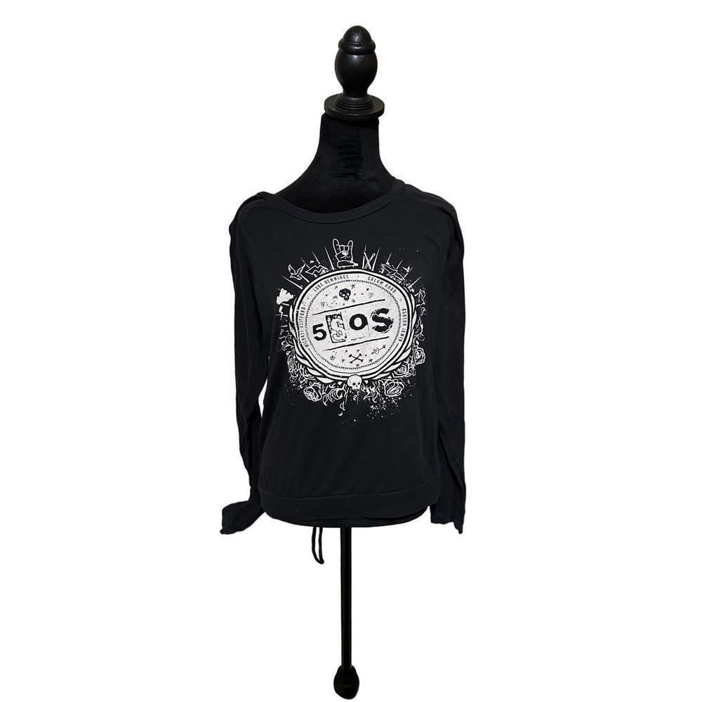 Pre loved 5 Seconds of Summer long sleeve tee-size XL Juniors